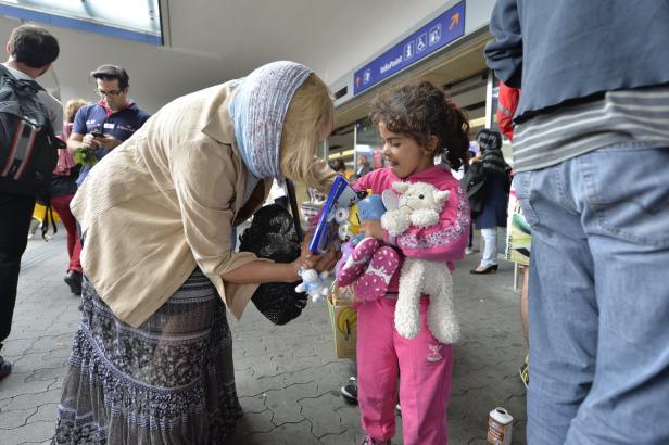 6000 Flüchtlinge am Wiener Westbahnhof angekommen