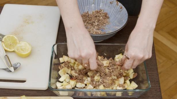 Vegan-Experiment: Spinat-Quiche und Apple Crumble