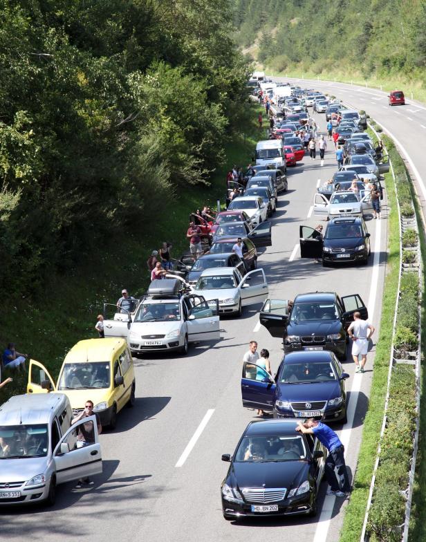 10 Kilometer Stau: Chaos-Wochenende hat begonnen