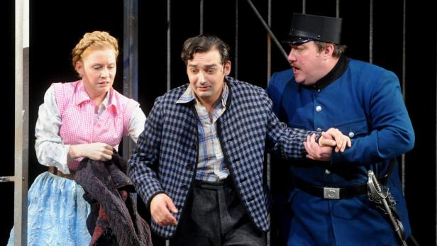 Nestroy-Schwank mit Serafin im Volkstheater