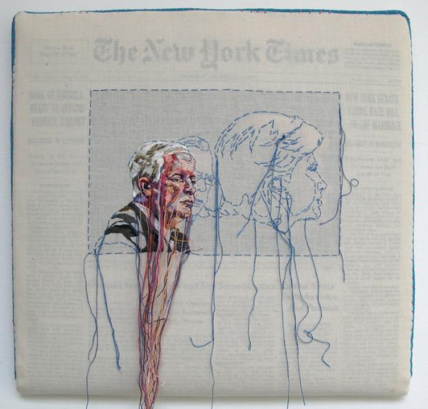 Ein besticktes Kunstwerk auf einer „New York Times“-Seite zeigt ein Porträt und Umrisse von Personen.