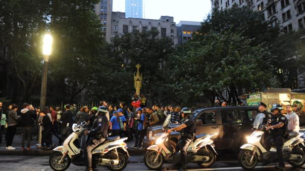 Occupy Wall Street: Jubel und Prügel