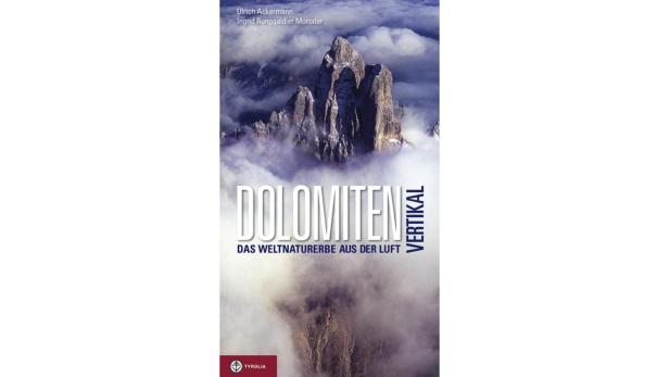 Die Dolomiten aus der Luft