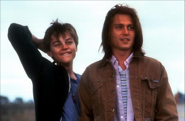 Leonardo DiCaprio und Johnny Depp in einer Szene aus dem Film „Gilbert Grape – Irgendwo in Iowa“.