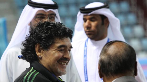 Im Moment ist Maradona in Dubai engagiert.