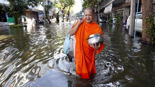 Bangkoks Westen überflutet