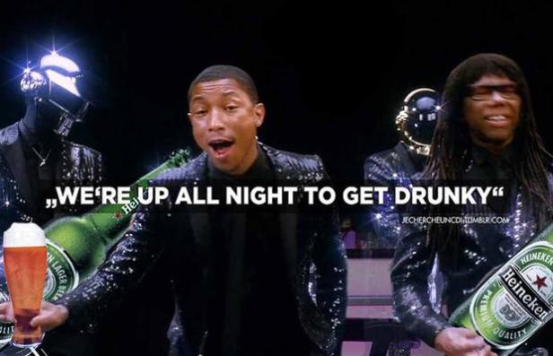 Pharrell Williams und Daft Punk mit Heineken-Bier auf der Bühne, mit dem Zitat „We're up all night to get Drunky“.