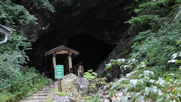 Sieben Menschen aus Salzburger Höhle gerettet