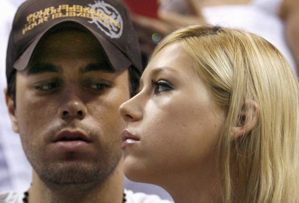 Enrique Iglesias und Anna Kournikova bei einer Veranstaltung.