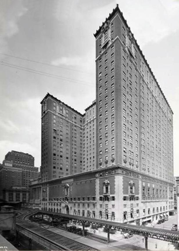 S_Commodore_Hotel_New_York_City_1921