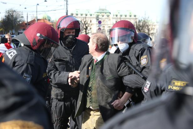 Die Bilanz der Samstagsdemo: 649 Anzeigen, 15 Festnahmen