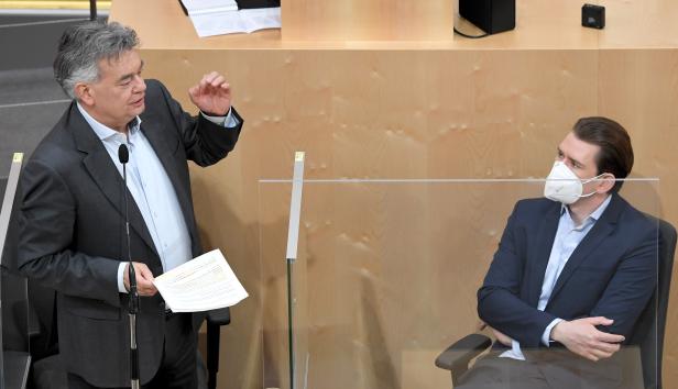 Minister Mückstein im Parlament: "Es schaut nicht rosig aus"