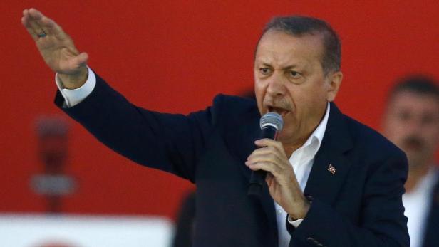 Erdogan stellt bei Groß-Demo Todesstrafe in Aussicht
