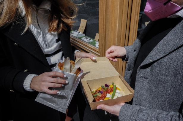 Pop-up-Markt am Franziskanerplatz bietet Wein und Hauben-Snacks