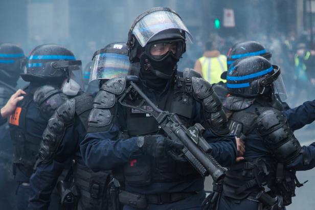 Gewaltsame Ausschreitungen in Istanbul, Paris und Berlin am 1. Mai