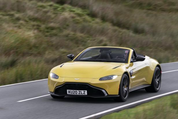 aston_martin_vantage_roadster_yellow_tang_36.jpg