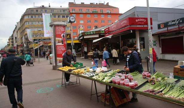 Stadtspaziergang mit Ulli Sima: Weniger „Klumpert“ und Asphalt, mehr Grün