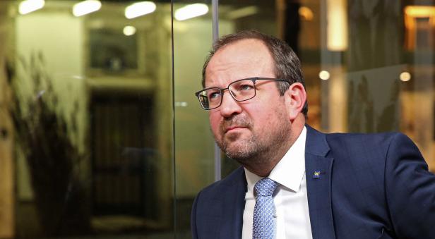 ÖVP zu Straßenbaustopp: Ministerin übersieht Situation in den Regionen