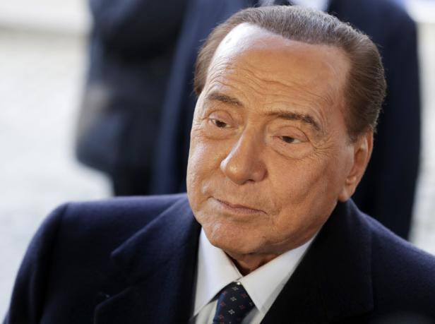 Erspart sich schwer kranker Berlusconi Prozess?