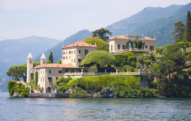 Eine Reise zu den legendären Riva-Booten am Comer See