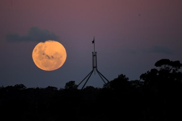 Full Moon over Canberra