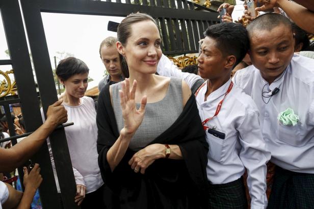 Jolie will syrischen Buben aufnehmen