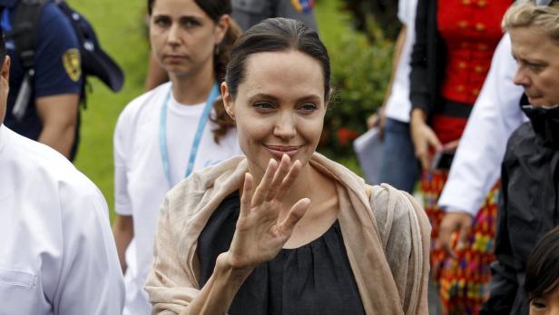 Jolie will syrischen Buben aufnehmen