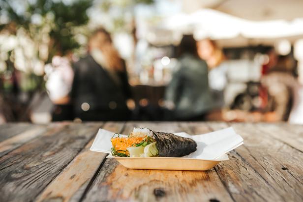 Beste Sushi-Bar der Alpen fährt mit Luxus-Foodtruck durch Wien