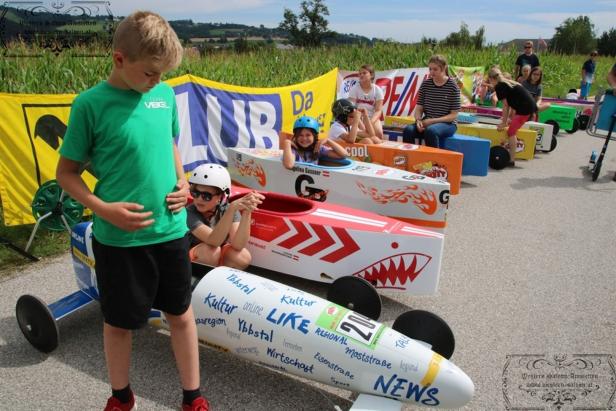 Kühne Rookies in Boliden, die Kisten heißen
