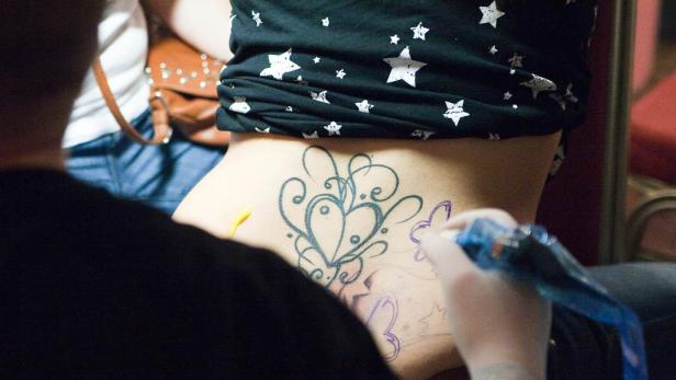 Tattoo-Messe: Sterne, Schmerzen und Sucht