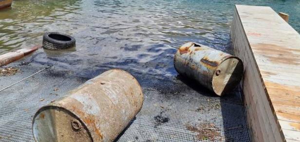 Ölalarm am Wolfgangsee Reinigungsaktion am Wolfgangsee endet mit Ölalarm