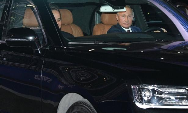 Russland startet Serienproduktion von Putins Luxuslimousine Aurus