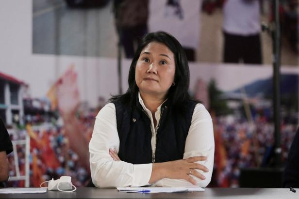 Präsidentenwahl: Kopf-an-Kopf-Rennen in Peru
