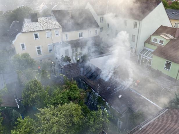 NÖ: Feuerwehr wurde zu Großeinsatz bei Gartenhütte gerufen