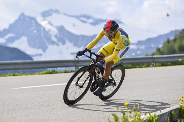 Tour de Suisse: Rigoberto Urán überrascht, Richard Carapaz bleibt vorn