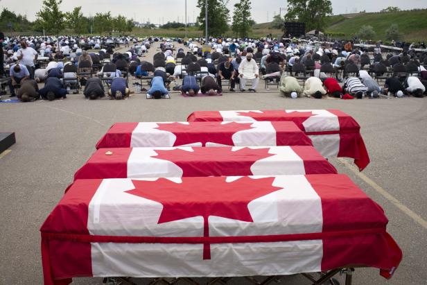 Kanada erweist getöteter muslimische Familie die letzte Ehre
