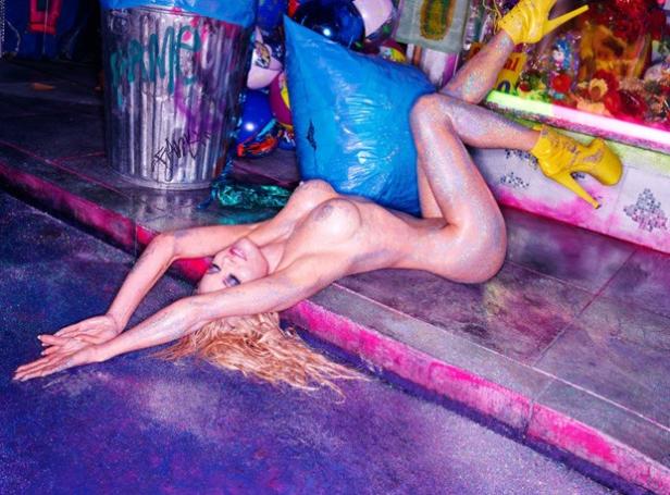 Pamela Anderson: Nacktshooting mit 48
