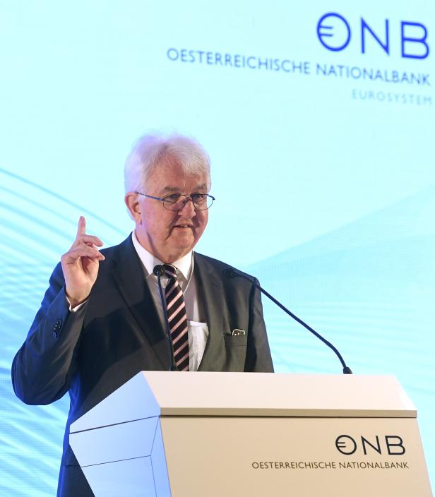 CONFERENCE ON EUROPEAN ECONOMIC INTEGRATION DER OESTERREICHISCHEN NATIONALBANK (OENB) "LOOKING BACK ON 30 YEARS OF TRANSITION - AND LOOKING 30 YEARS AHEAD": HOLZMANN