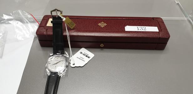 Uhren im Wert von 155.000 Euro am Flughafen Wien sichergestellt