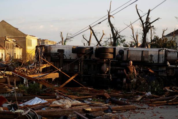 "Erdrückende Bilder": Tornado in Tschechien forderte mindestens fünf Todesopfer