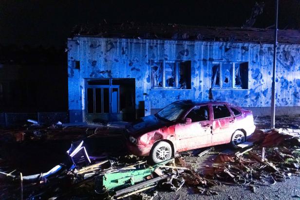 "Hölle auf Erden": Tote und Hunderte Verletzte nach Tornado in Tschechien