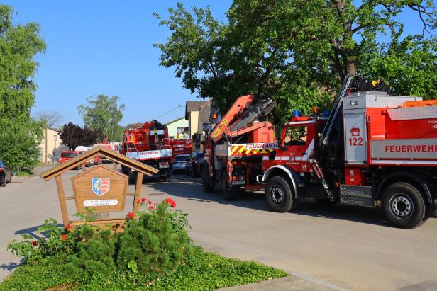 Aufräumarbeiten in Schrattenberg gehen weiter