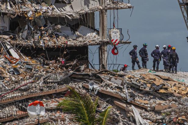 Unglückshaus in Miami: Bauschäden waren seit drei Jahren bekannt