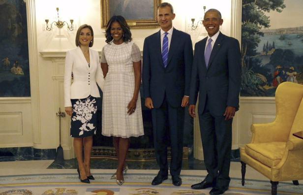 Königin Letizia, Michelle Obama, König Felipe und Barack Obama posieren für ein Foto.
