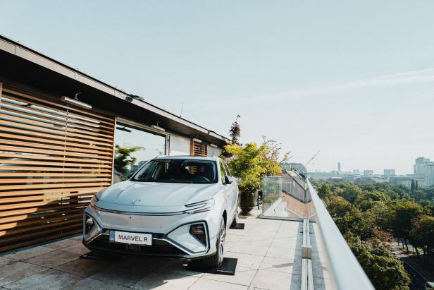 Der neue MG Marvel R ist eingeflogen