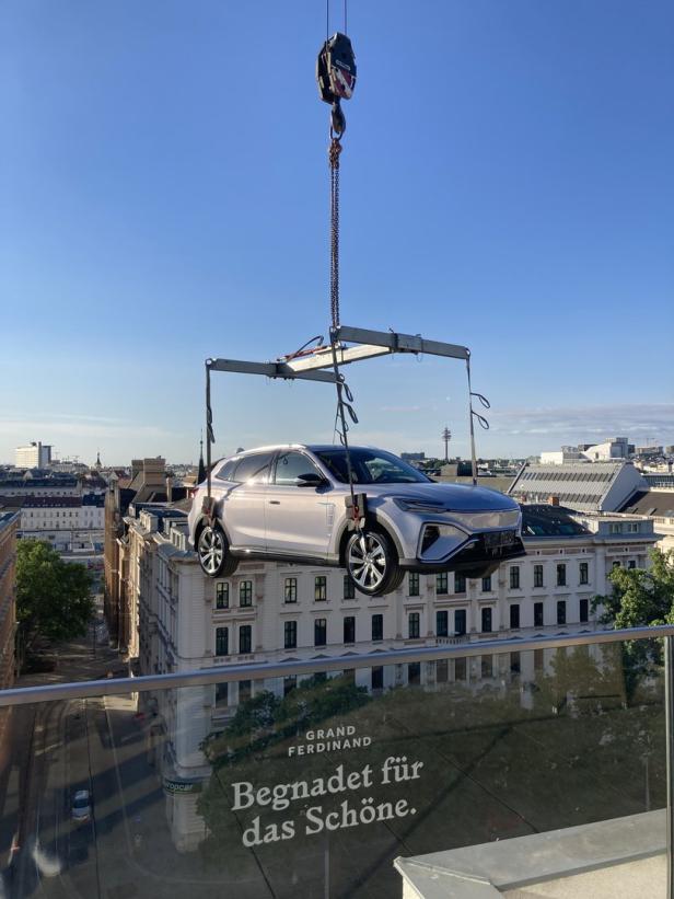 Der neue MG Marvel R ist eingeflogen