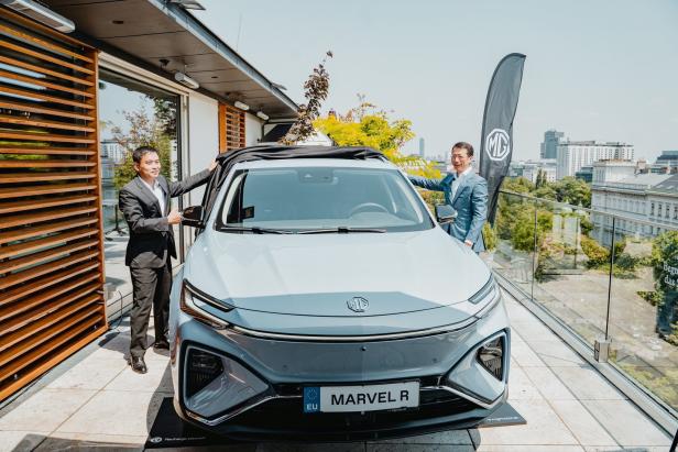 Der neue MG Marvel R ist eingeflogen