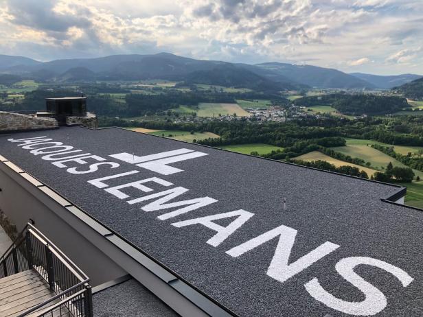 Taggenbrunn: André Hellers neue Wunderkammer - mit Weltfieberkurve