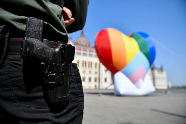 Proteste in Ungarn gegen Orbans homophobes Gesetz