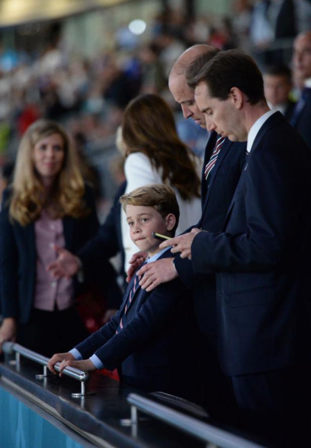 Prinz Williams rührende Geste, um Prinz George bei EM-Niederlage zu trösten